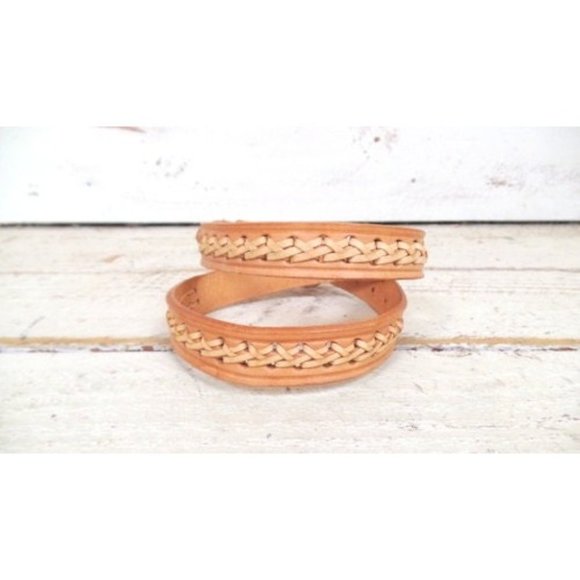 Vintage brown Southwestern style tooled woven leather belt - Picture 2 of 5